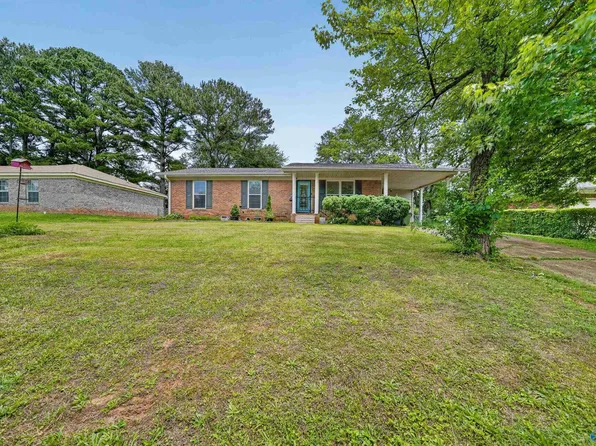 6014 Carmel Dr NW, Huntsville, AL 35810