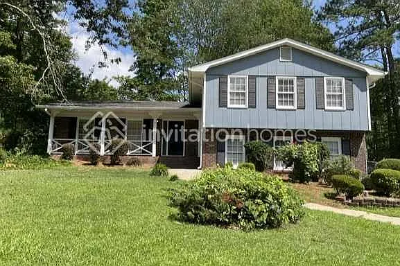 631 Shannon Green Cir SW — Photo 1