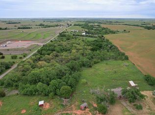 10910 N 2260th Rd, Clinton, OK 73601