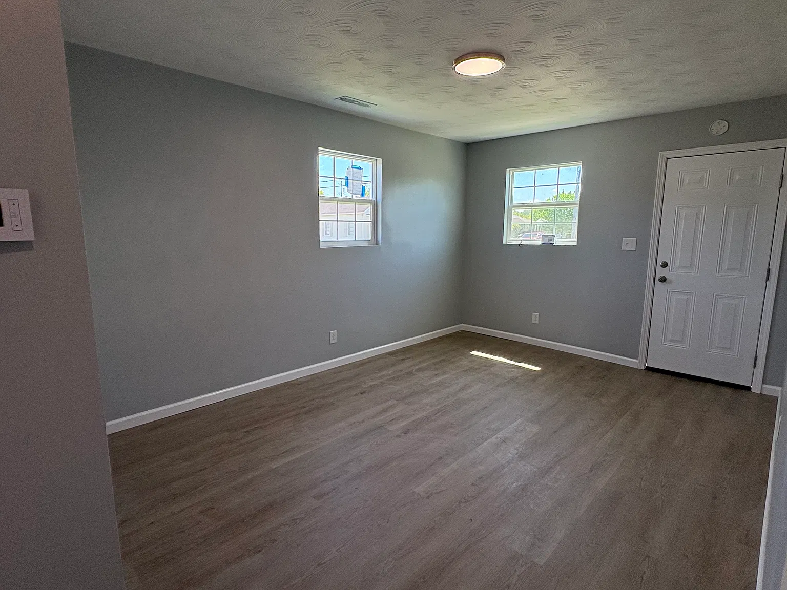 2 bed, 616 sqft, $925 — Photo 2