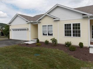 34 Pondview Circle At Pond Spring Vlg #86, Beacon Falls, CT 06403