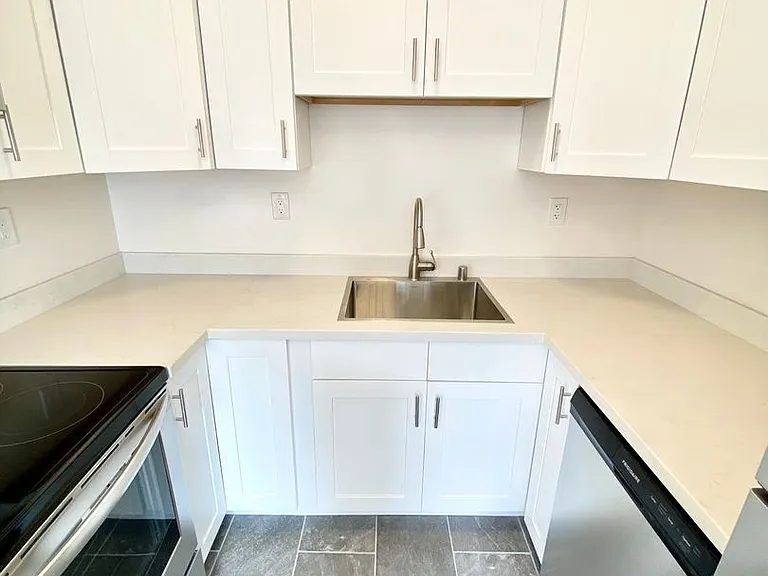 1888 Golden Gate Ave #14 — Photo 12