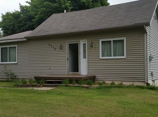 2516 Marlette Rd, Applegate, MI 48401