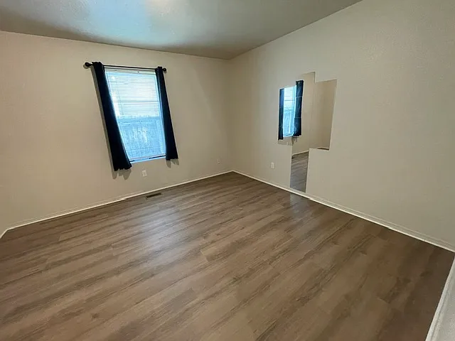 1116 N Dove Ave — Photo 13