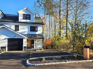 1017 Mill Hill Ter, Southport, CT 06890