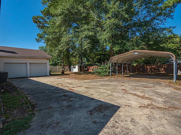 5th image of 1638 Circle Dr