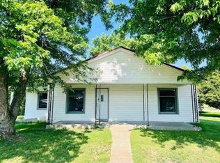 321 8th St, Beaver City, NE 68926