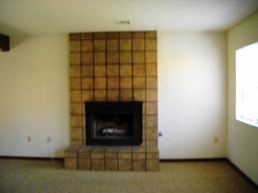2nd image of 930 Martin Dr APT B