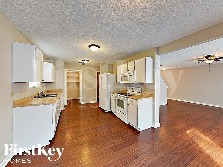 4234 Kellybrook Dr — Photo 3