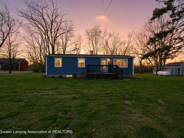 511 E Tyrrell Rd, Morrice, MI 48857