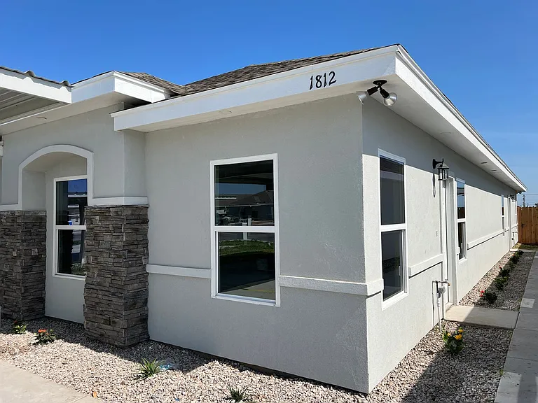1812 Redbud Ln #1 — Photo 31