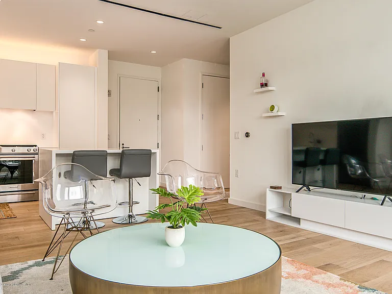 601 Heck St #207 — Photo 9