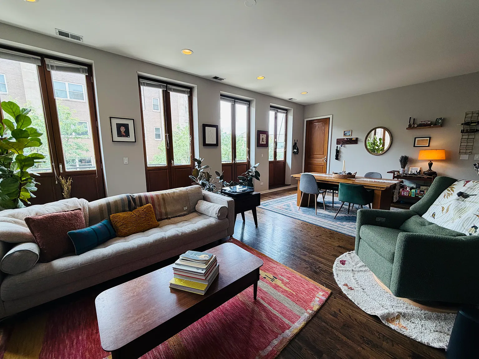 2 bed, 1300 sqft, $3,695 — Photo 2