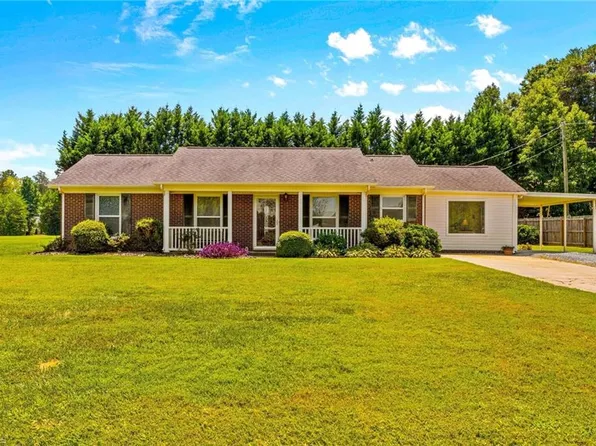 135 Park Villa Rd, Salisbury, NC 28146