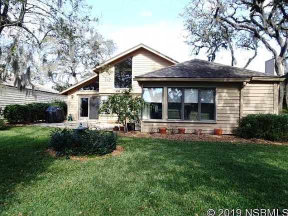 2nd image of 682 Saint Andrews Cir