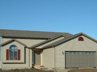 4908 Curran Ct, Grand Forks, ND 58201