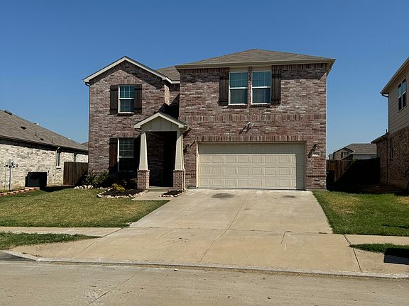 Two thousand seven hundred ninety five square feet. Four bedrooms. Office room. Three bathrooms.