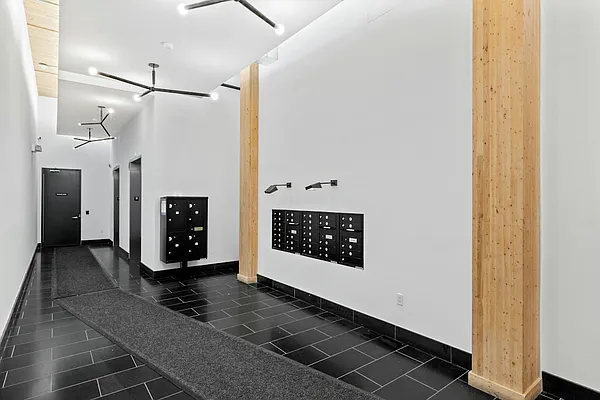 Rented by Greystar | media 8