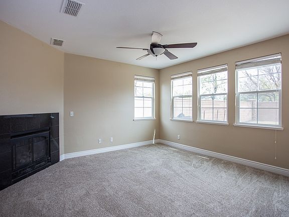 4th image of 2445 Kinsella Way