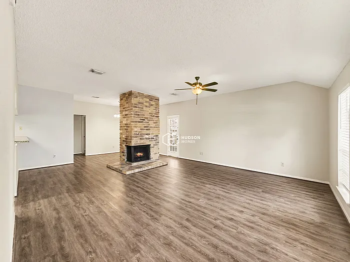 9415 Wallingham Dr — Photo 5