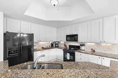 1055 Sandpiper St #H-202 — Photo 9