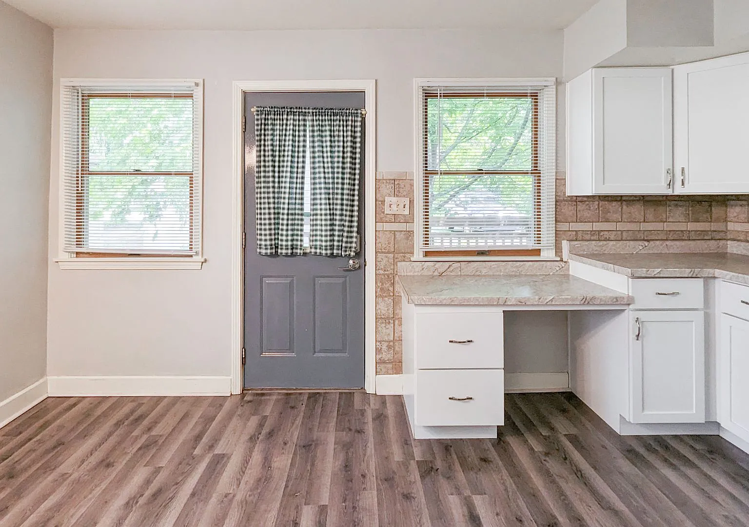 For Rent: 1408 N Lorraine! 3 Bedroom Home Available Now! Short Walk from Ball State's Campus! Upd... — Photo 3