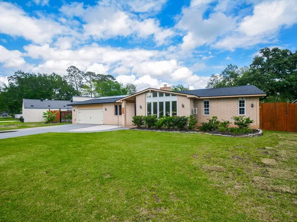1402 Chestnut Ridge Rd, Humble, TX 77339