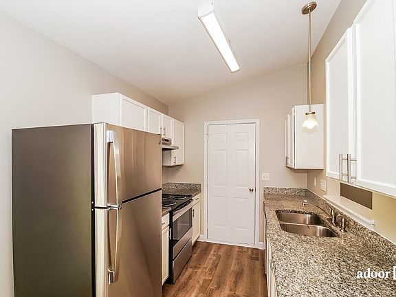 4th image of 1216 Alston Hill Dr