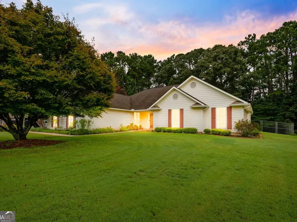 130 Midland Dr, Stockbridge, GA 30281