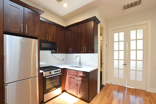 Rented by null | media 23