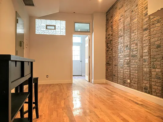 Rented by Brickwood Realty | media 47