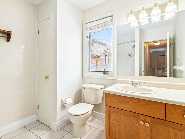 75 Sunnyside Dr — Photo 9