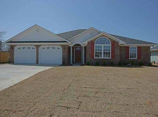 690 Ginhouse Dr, Sumter, SC 29154