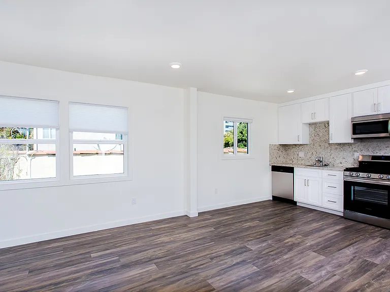 1256 Princeton St #E — Photo 5