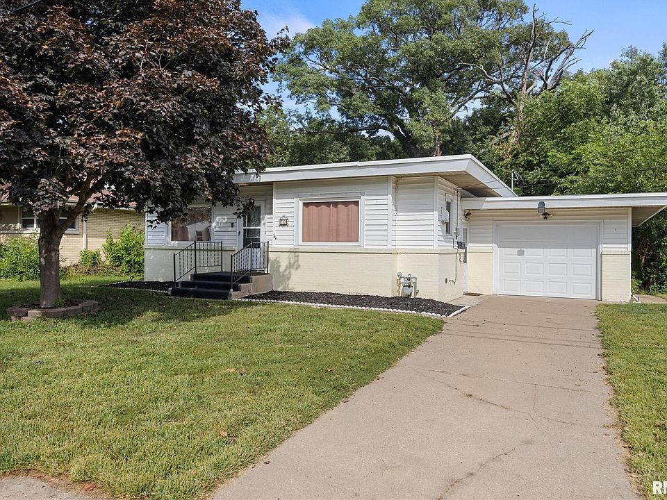 1st image of 13 Alexander Ln
