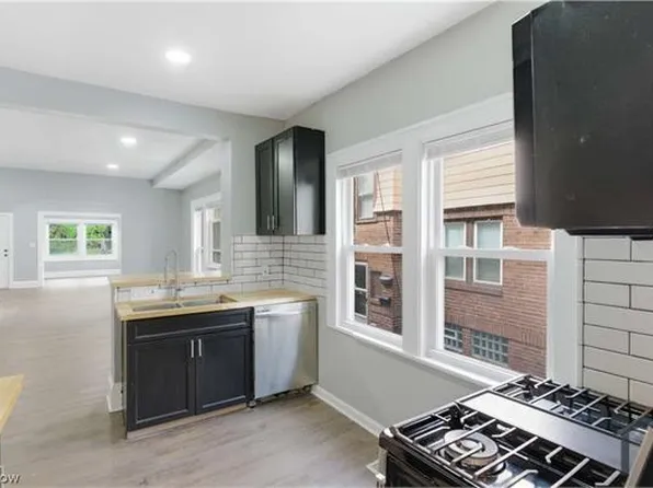 3395 Euclid Heights Blvd #2, Cleveland, OH 44118