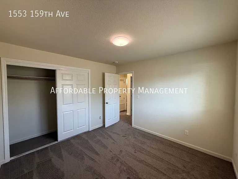 1553 159th Ave — Photo 16