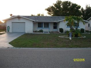 10231 Gardenia Ln, Port Richey, FL 34668