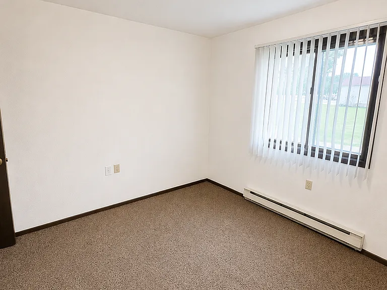 938 Farnham St — Photo 5