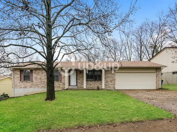 10563 Boylston Dr, Saint Ann, MO 63074
