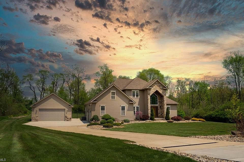 1st image of 9665 Cherry Hills Dr