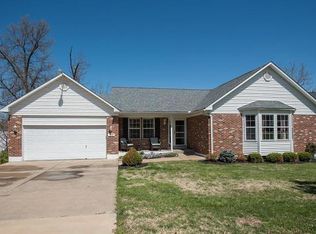 763 Debula Dr, Ballwin, MO 63021