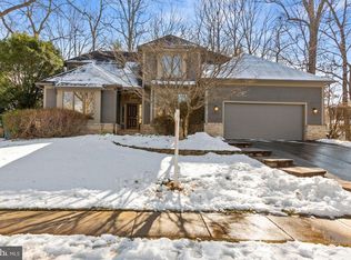 11331 Woodbrook Ln, Reston, VA 20194