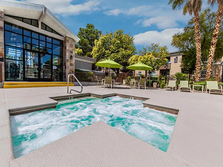 THE CLUBS AT RHODES RANCH APARTMENT HOMES — Photo 16