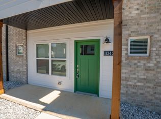 1195 N Pink Terrace, Fayetteville, AR 72701