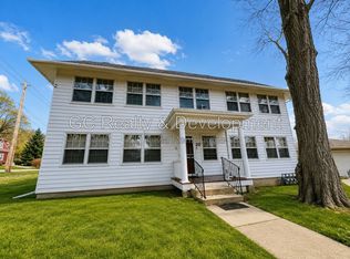 20 N 5th Ave APT D, Saint Charles, IL 60174