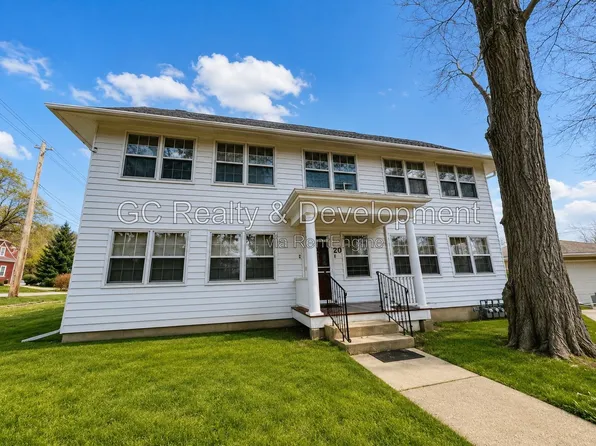 20 N 5th Ave APT D, Saint Charles, IL 60174