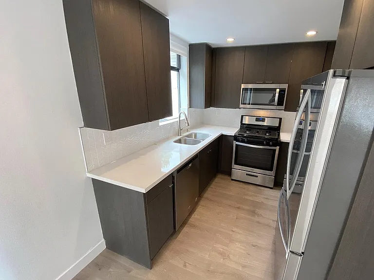 1153 N Orange Dr #1155-1/2 — Photo 9
