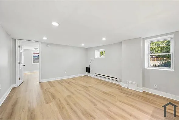1873 E Tulpehocken St #L — Photo 8
