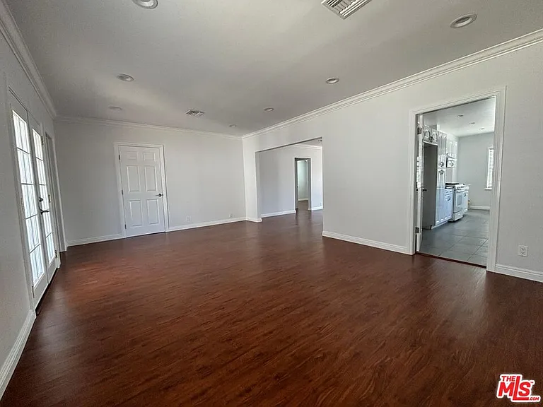 6537 Teesdale Ave — Photo 10